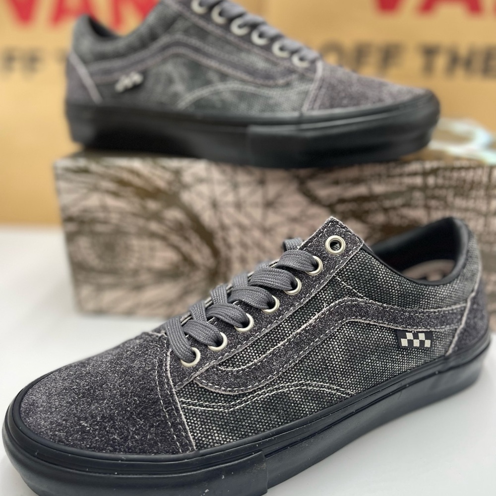 Vans WMNS Skate Old Skool
Quasi Asphalt Sneakers
VN0A5FCB107 - Picture 3 of 16